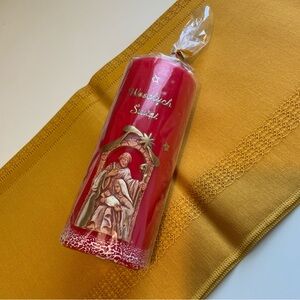 Radiant Nativity Holy Family - Candle "Wesołych Świąt"